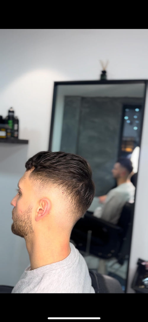 Laura Men’s Salon kép 5