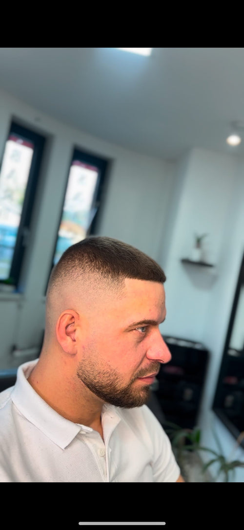 Laura Men’s Salon kép 2